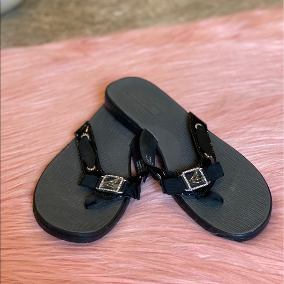 sperry black flip flops